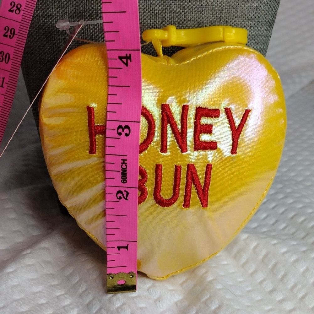 Sweehearts Heart-Shaped Honey Bun Bag Charm - Picture 5 of 5